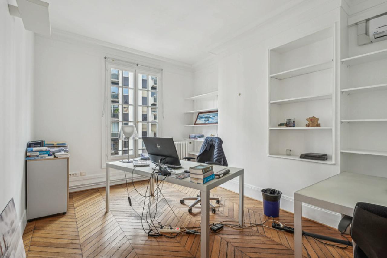 Bureau Paris 695m² Location bureau Paris OLBUR2530317 6